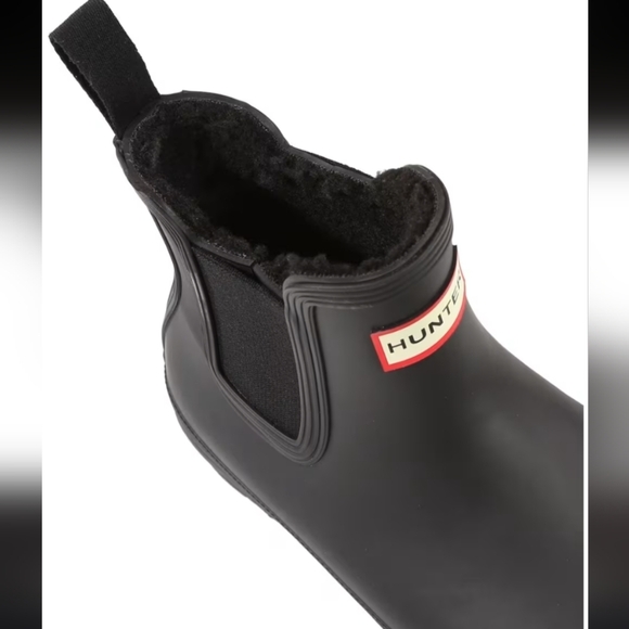 Hunter with original insulated Chelsea boots - Picture 2 of 16